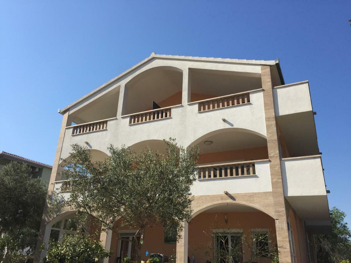Apartmani Zivaljic 特罗吉尔 外观 照片